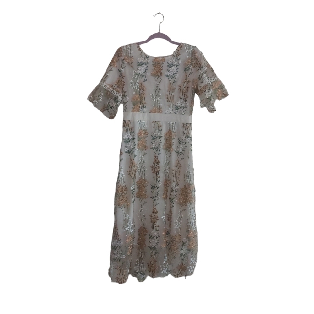 Boutique Brand Ladies Short Sleeve Floral Embroidered Romantic Maxi Dress- size